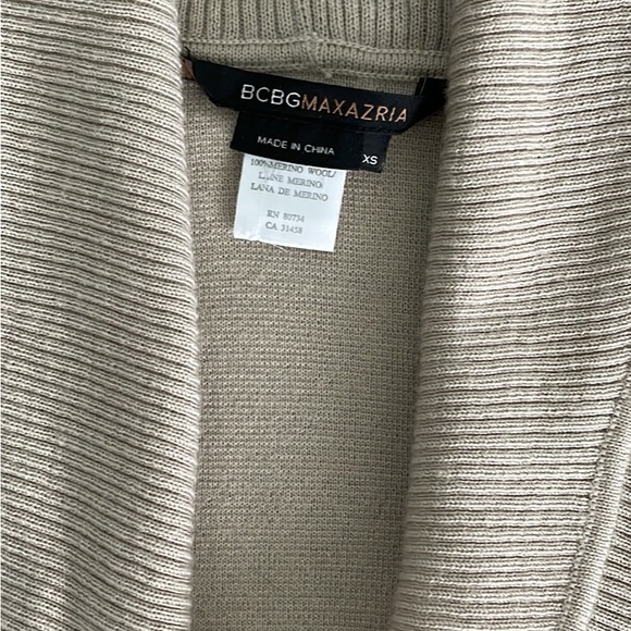 LIKE NEW XS BCBG 100% Merino wool structured cardigan with tie. - Picture 2 of 3